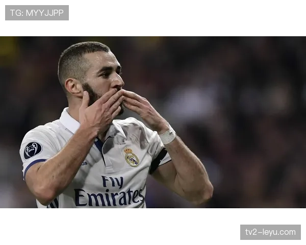 本泽马在梅西时代西甲十年格局中的角色解析