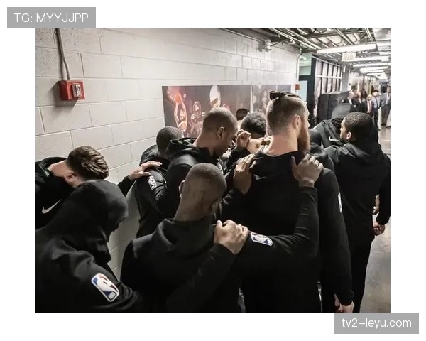 欧文场下派对秒变电影现场，普通人只能看剧本狂吐槽！