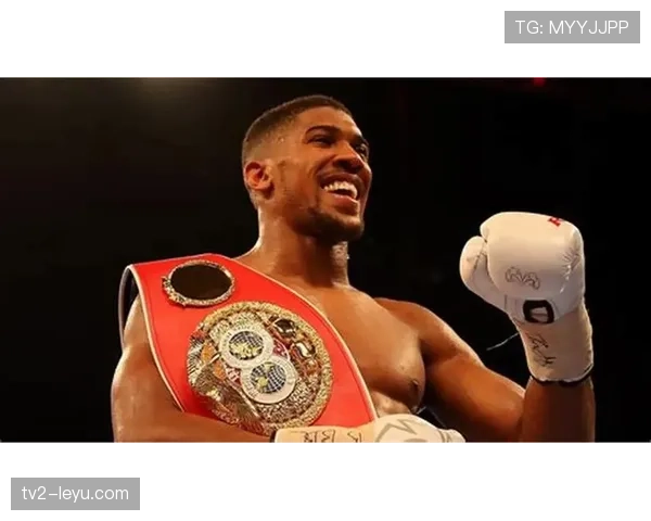 安东尼·约书亚健身房的私教账单，一个月堪比我家房贷哎！